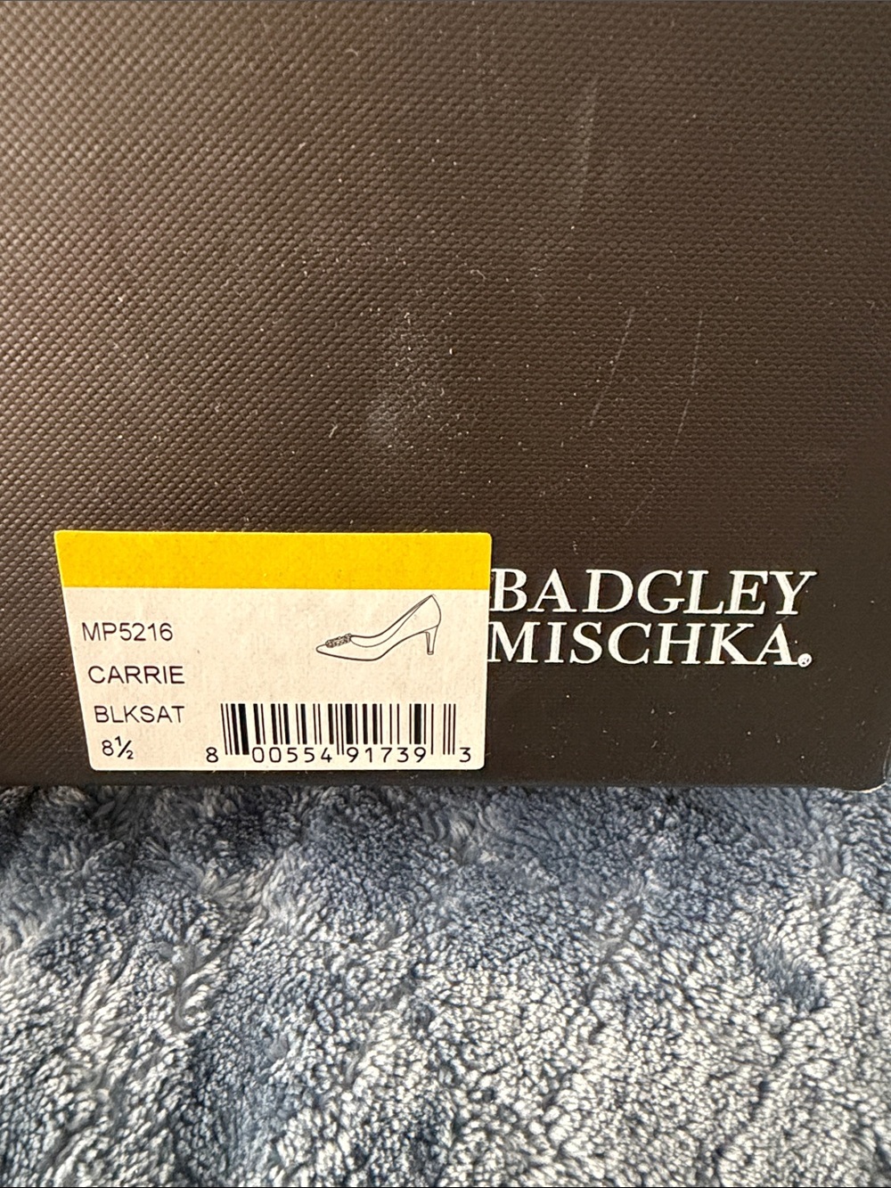 Badgley Mischka Black Satin Carrie Pump Box Label
